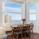 Uninterrupted Sea View Hove Seafront, Home From Home